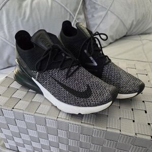 Nike Mens Air Max 270
